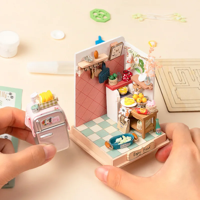 DIY Mini Lesene Sodobno Dollhosue Majhne Preprostost Lutka Hiša Komplet Pohištvo Za Lutke Igrače Za Otroke, Darilo za Rojstni dan