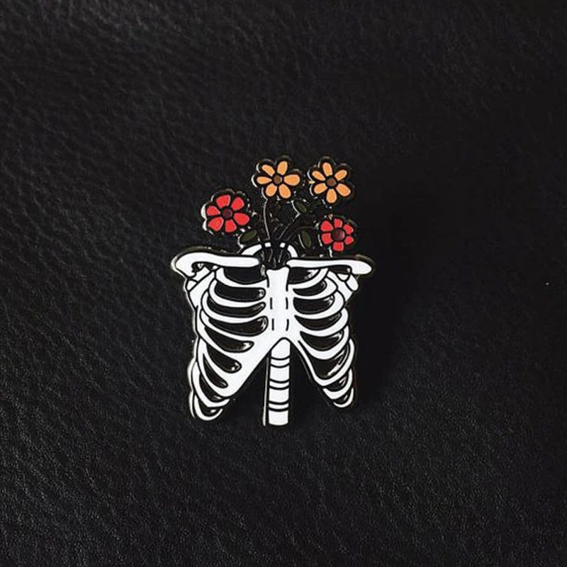Cvetlični okostje river pin rebra s cvetjem broška človeške anatomije značko Halloween opremo