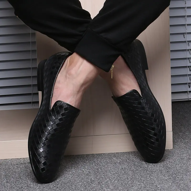 Oblikovalec Britanski Moški, Black Priložnostne Čevlji Zdrsne Na Trending Čevlji Za Prosti Čas Človek Plesti Loafer Čevlji Rdeči Plus Velikost 47 48