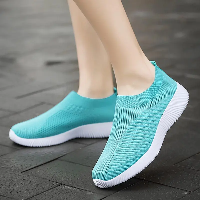 Ženske čevlje 2021 mrežnimi dihanje lahki ravno slip-on priložnostne čevlji ženske superge barva mehko tekaški športni copati ženske