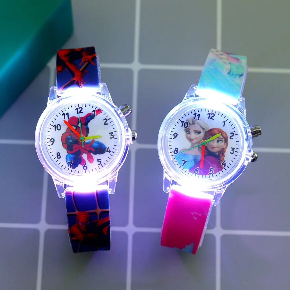Lepe Risanke Samorog Flash Svetlobe Otroci Ure za Dekleta Silikonski Trak Super Junak Princesa Otrok Ure Ura reloj infantil