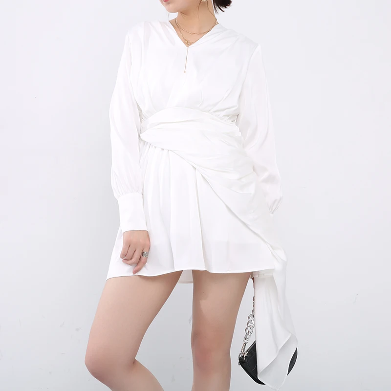 [EAM] Ženske Bele Nezakonitih Naguban Elegantno Obleko Novih Proti-Vrat Dolg Rokav Ohlapno Fit Moda Plima Pomlad Jesen 2021 1DD574300