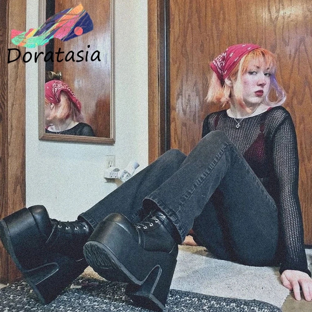 DORATASIA INS Vroče Prodajo Žensk Črni Škornji z Visoko Peto Platforma Čevlji Ženske Big Velikost 43 Elegantno Kul Moda Punk Goth Ženske Čevlje