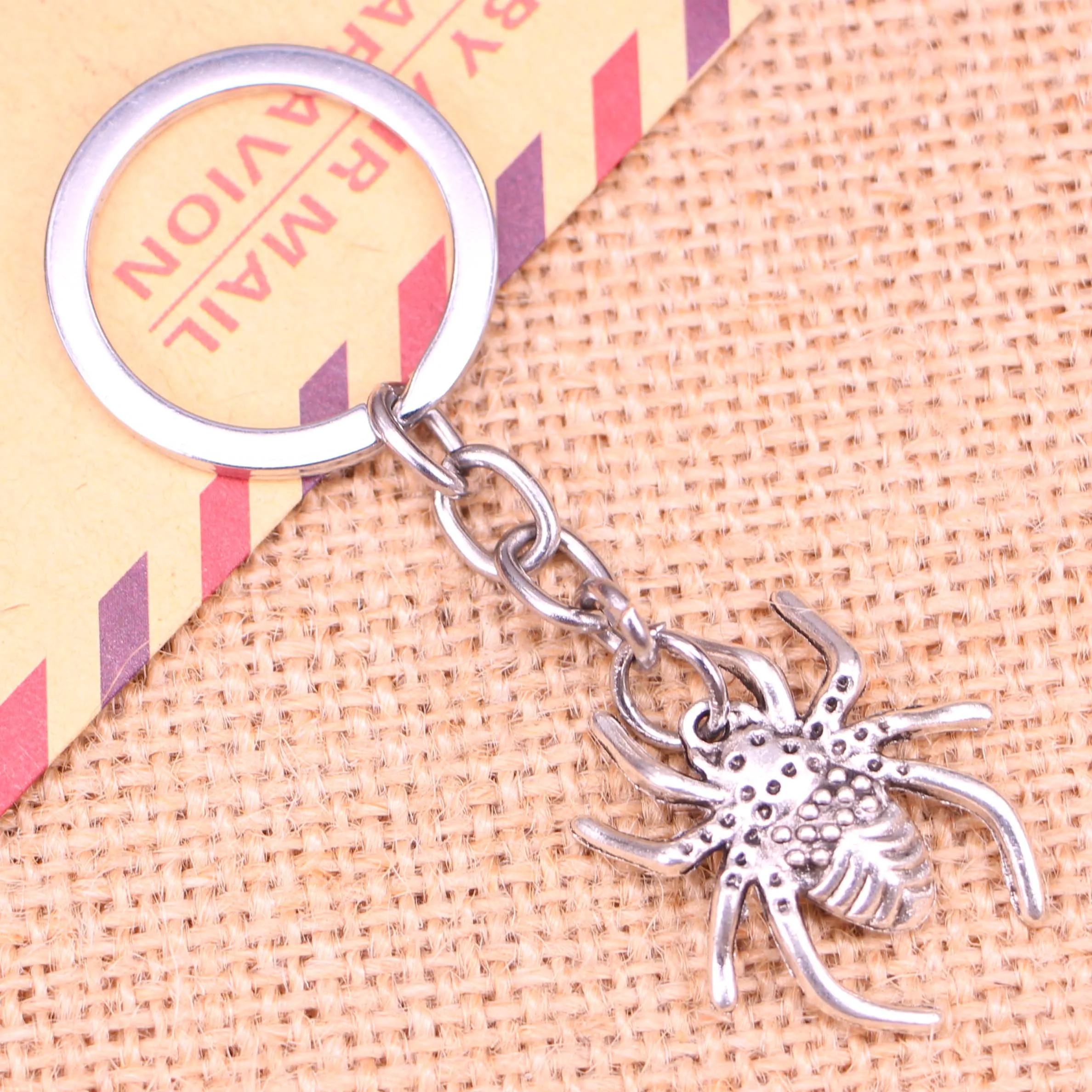Nova Moda Keychain 28*25 mm pajek arachnic Obeski DIY Moški Nakit Avto Ključ Veriga Obroč Imetnik Spominek Za Darilo