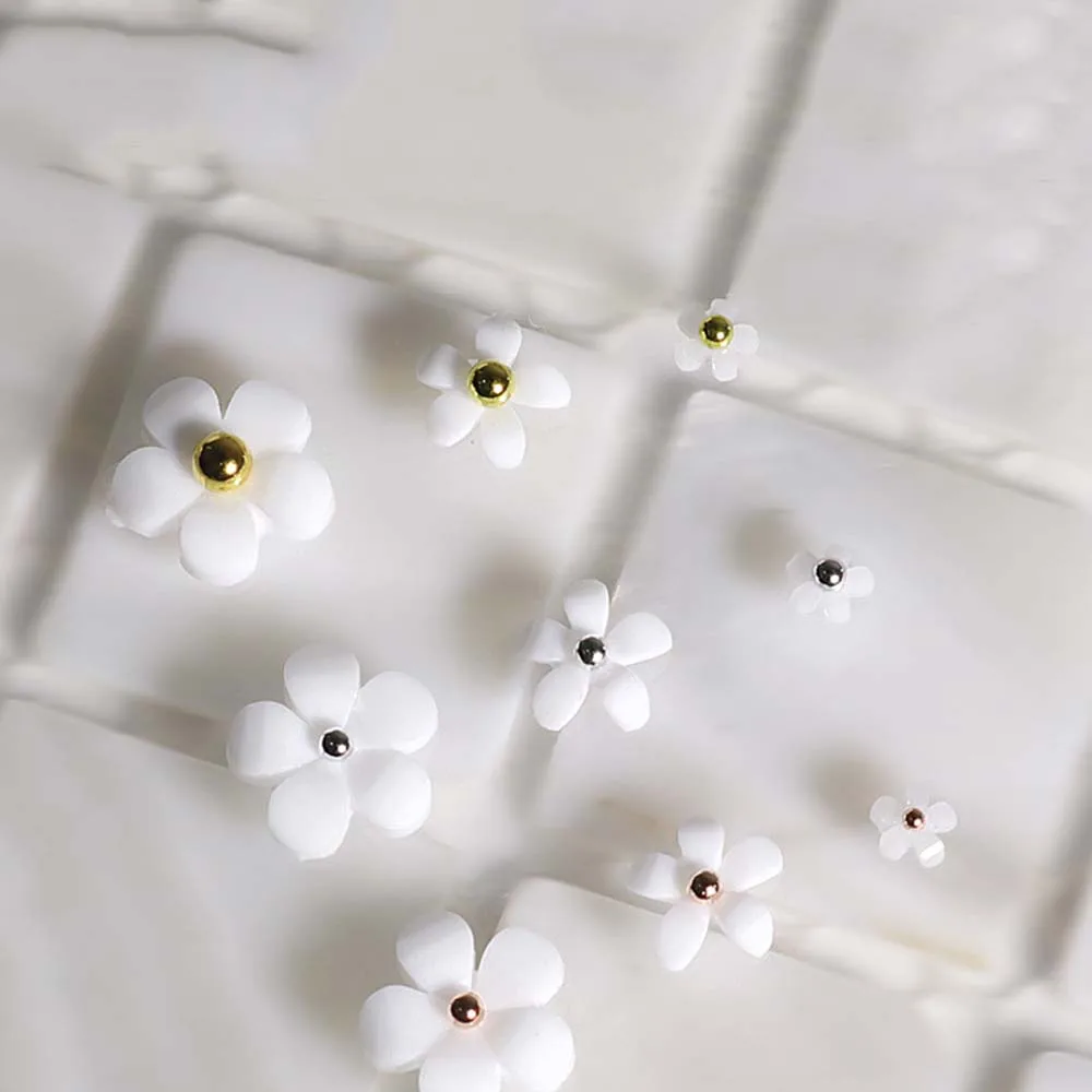 Japonski Slog Pet cvetnih listov Cvet 3D Nail Art Okras Smolo Majhen Cvet Nohtov Dekoracijo Mešani Zlato, Srebro Jeklene Kroglice
