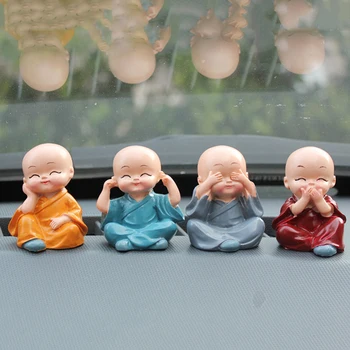 4Pcs/Set Avto Notranja Oprema Lutka Ustvarjalne Maitreja Smolo Darila Malo Menihov, Buda Kung Fu Majhnimi Okraski Lep